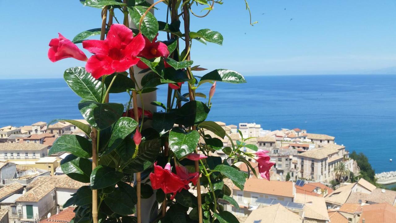 Il Terrazzo Su Pizzo Apartamento Exterior foto
